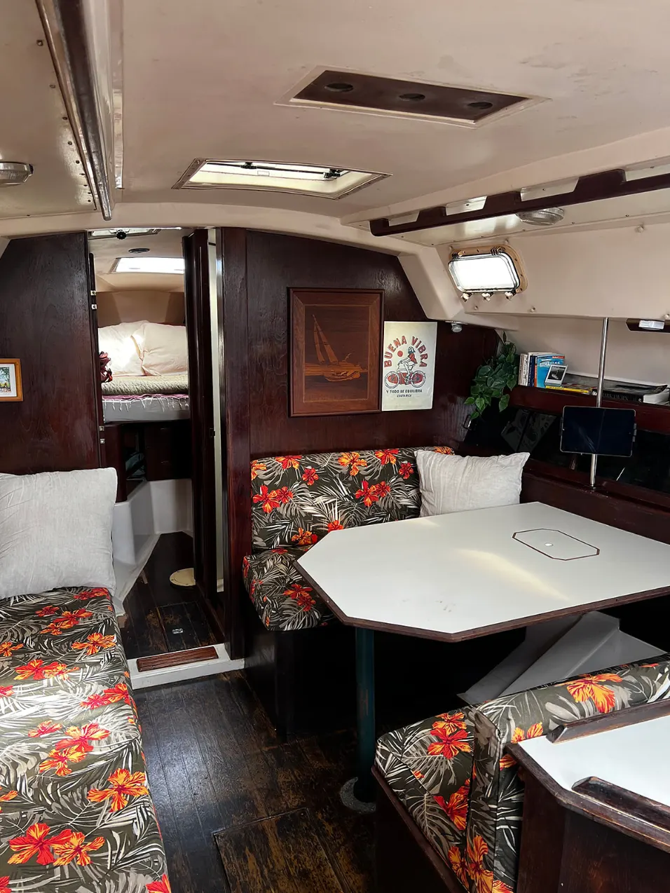 Inside our 1985 Hunter 34
